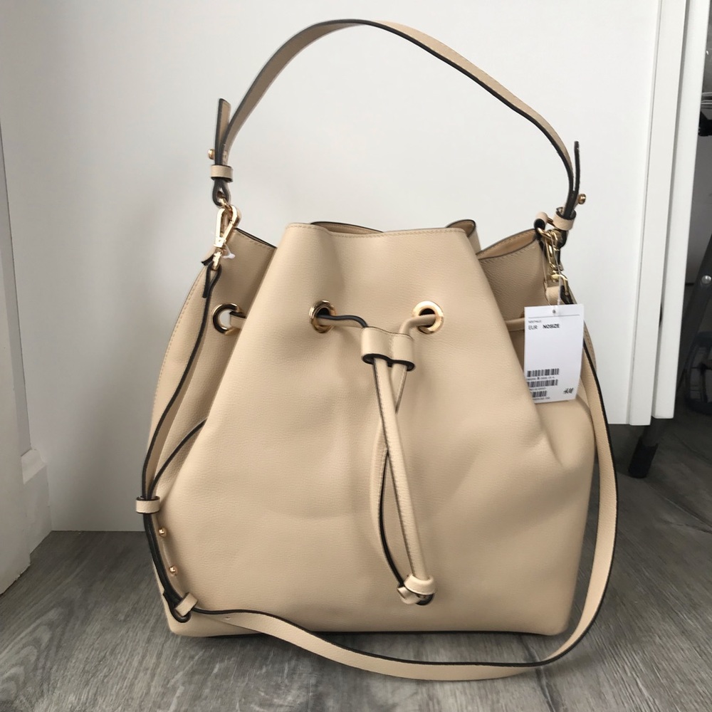 NWT Beige H&M Large Bucket Bag